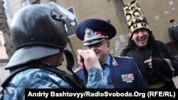 Під стінами Лук’янівського СІЗО «Остання барикада» провела зірковий вертеп