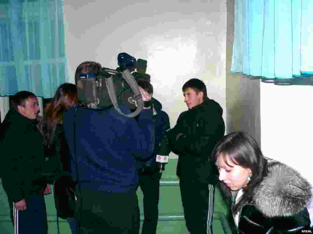 Бу дискәтүккә Казанның "Эфир" каналы кунакка килгән иде