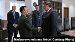 Sastanak ministra odbrane Srbije Bratislava Gašića i zamenika načelnika Uprave za razvoj naoružanja Centralne Vojne Komisije Kine general-majora Džana Šiksijana u Beogradu, 21. septembra 2021. 