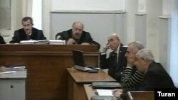 Proses oktyabrın 29-da müdafiə tərəfinin çıxışı ilə davam edəcək