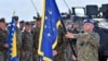 Pripadnici vojnih snaga Europske unije (EUFOR) i Oružanih snaga BiH uoči vježbe simulacije nereda u kampu "Butmir" kod Sarajeva, 24. 10. 2022.