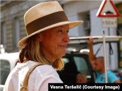 Vesna Teršelič, Documenta Zagreb