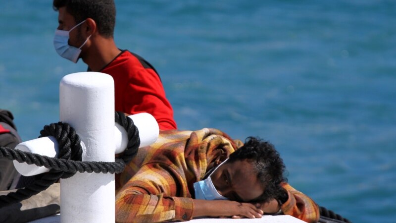 Italija će tražiti pomoć EU da zaustavi migrantske brodove