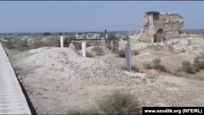 Crissy moran jinsiy aloqa video bir qizni panjara yonida sikdi