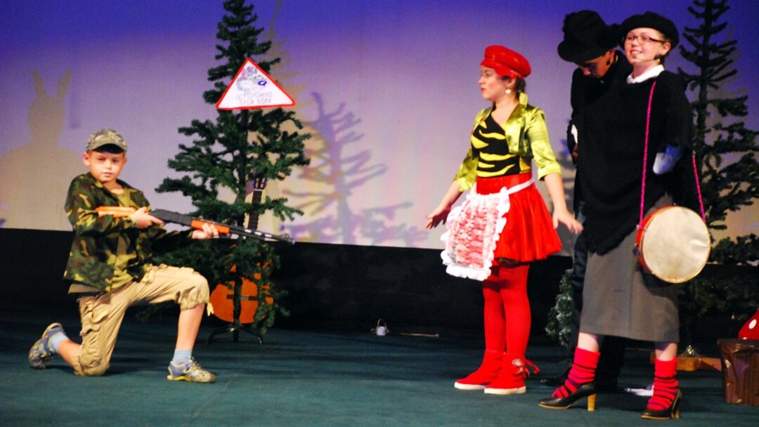 Бойжеткен шалқая түсіп, мысығын көрсетті Егер қынап құрғақ болса