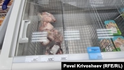 В сетевом магазине «ПУД» от мяса курицы по социальной цене остался лишь ценник. Симферополь, сентябрь 2026 года