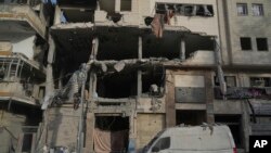 Një ndërtesë e dëmtuar nga bombardimet izraelite në Qytetin e Gazës, 31 gusht.