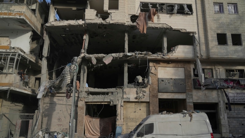 Raportohet për dhjetëra të vrarë në Gazë teksa Izraeli e vret zëdhënësin e Hamasit