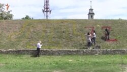 Крымские татары Херсона нарисовали 10-метровую тамгу (видео)