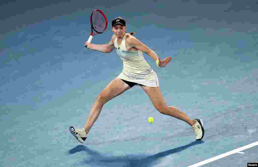 Казахстанская теннисистка Елена Рыбакина во время финального матча женского одиночного разряда против белоруски Арины Сабаленко, Мельбурн, Австралия, 31 января 2026 года. REUTERS/Tingshu Wang