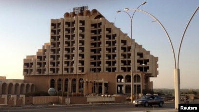 Bir go‘zal cholni hammomda vasvasaga soldi. Erotik va porno hikoyalar