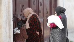 Мушкили ин хонавода соли 2022 сар шудааст. Пас аз он ки дар ивази 43 ҳазор доллар қарз хонаи худро ба гарав гузоштанд