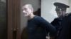 Суд на полгода продлил Павленскому арест за акцию "Угроза" 