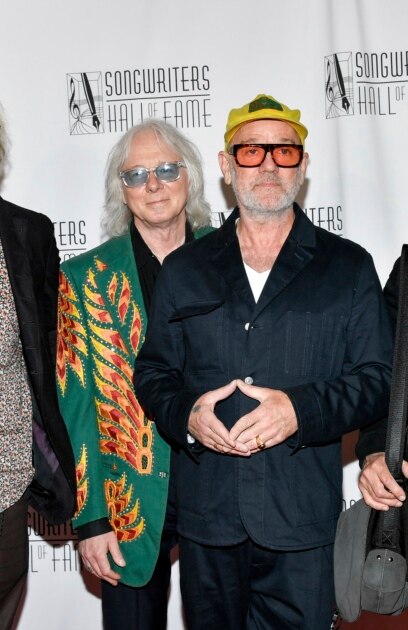 Алтернативната рок група R E M излезе на сцената със сингъла Радио