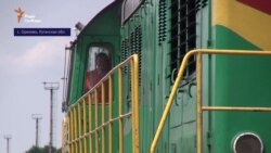Вагони з вугіллям із Луганська рятують жителів села Оріхове від обстрілів (відео)
