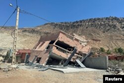 Pamje të një shtëpie të pothuajse të rrënuar nga tërmeti në Marakesh, Marok, 9 shtator 2023.