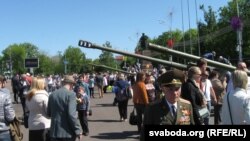 Гарматы на плошчы Леніна