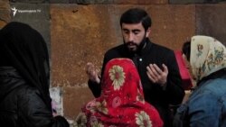 «Չեմ գնալու. վեհափառի տված բնակարանի կողպեքն էլ եմ փոխել».կարգալույծ քահանա