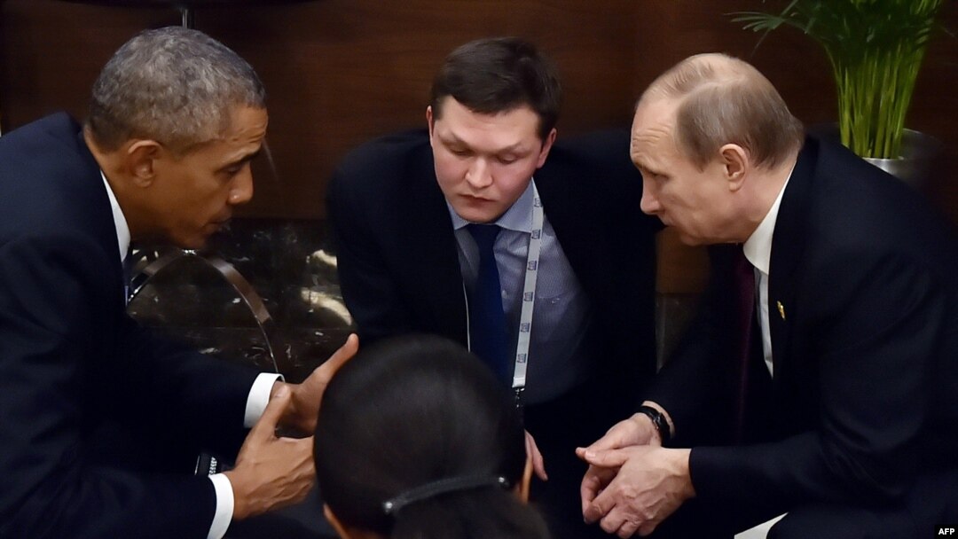 Russian President Vladimir Putin (right) meets with U.S. President Barack Obama on the sidelines of the G20 summit in Antalya, Turkey, on November 15.