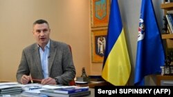 Віталій Кличко попередив: «Усі цивільні особи, що перебуватимуть на вулиці в період комендантської години, вважатимуться членами диверсійно-розвідувальних груп ворога»