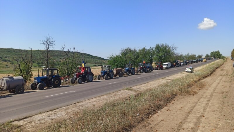 Fermierii protestatari cer autorităților „soluții reale”