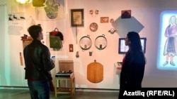 Күргәзмәдә барлык экспонатлар төп нөхсәләр