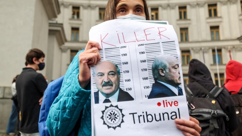 Беларусь: суд приговорил авторов Telegram-канала к лишению свободы