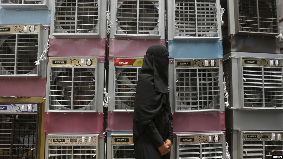 هند با ثبت ۵۱ درجه سانتی‌گراد یکی از گرم‌ترین روزهای خود در تاریخ این کشور را تجربه کرد 
