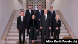 Komisionarja për Zgjerim e Bashkimit Evropian, Marta Kos, takon liderët e vendeve të Ballkanit për një tryezë për Planin e Rritjes së BE-së, në Tiranë, Shqipëri, 21 nëntor.