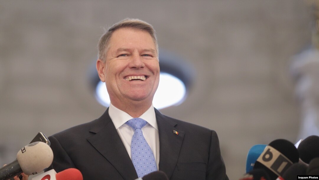 Klaus Iohannis a anunțat în premieră că a negociat cu Theresa May condiții bune pentru românii aflați în Marea Britanie, în cazul în care retragerea Londrei din UE va avea loc fără acord