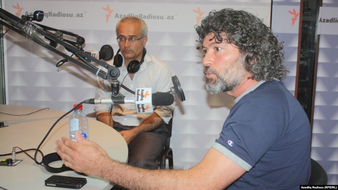 Şahbaz Xuduoğlu (ön planda) və Xan Rəsuloğlu