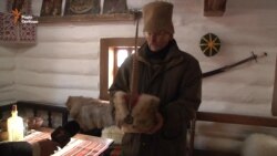 Запорізький історик шиє козацькі шапки для бійців АТО (відео)