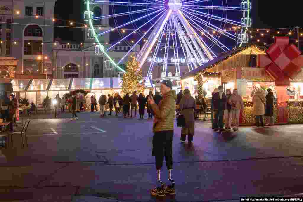 Різдвяне містечко на Контрактовій площі у Києві