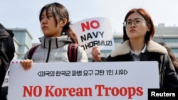 La Seul, activiștii participă la un miting împotriva cererii Statelor Unite ca Coreea de Sud să trimită forțe în Strâmtoarea Ormuz. „Nu trimiterii de trupe coreene în războiul ilegal”, scria pe unele pancarte. 