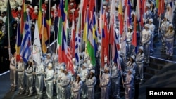 Знамената на страните участници