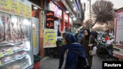 شهروندان ایرانی شاهد رشد انفجاری قیمت کالاهای اساسی هستند