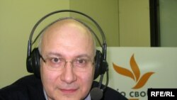 Матвей Ганапольский: " Кремль оказался – если возвращаться к Путину и беседе с Шевчуком – в довольно сложной ситуации. Потому что Путин детренирован, он же не готов к подобным разговорам"