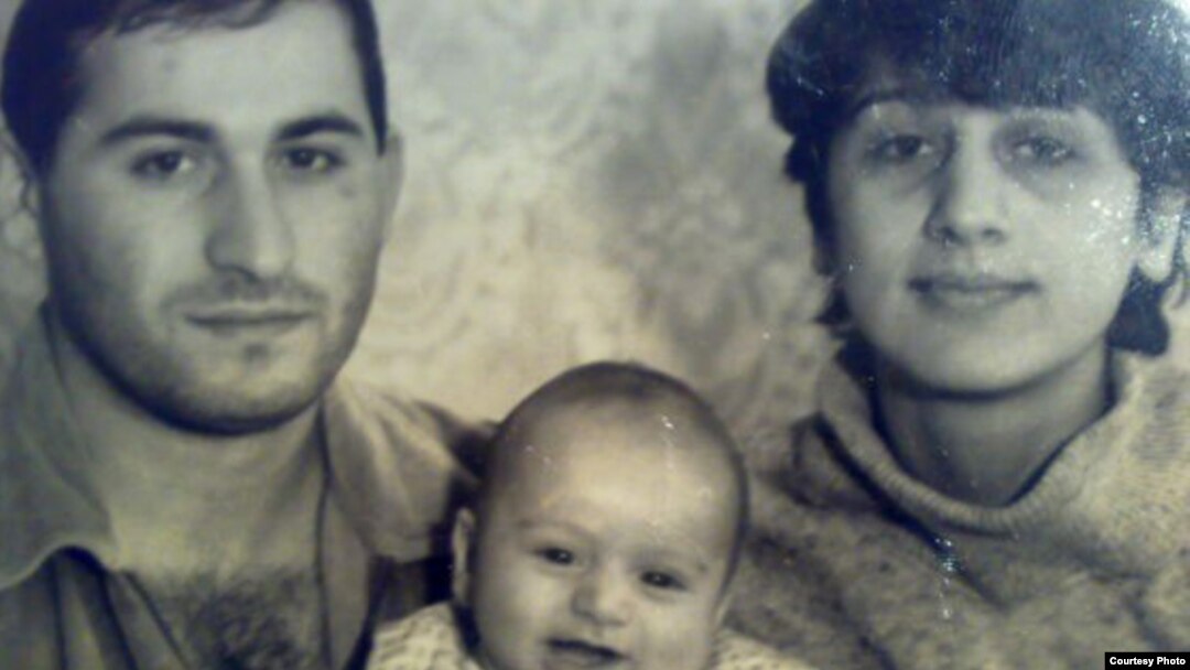 Iveri Kurashvili (left) with wife Manana and baby Giorgi in a photo from the 1980s