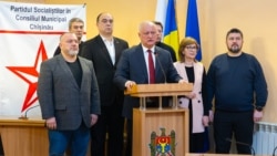 Președintele PSRM, Igor Dodon (în centru), la ședința CMC, alături de consilierii municipali ai partidului, la ședința consiliului municipal Chișinău din 3 februarie 2026