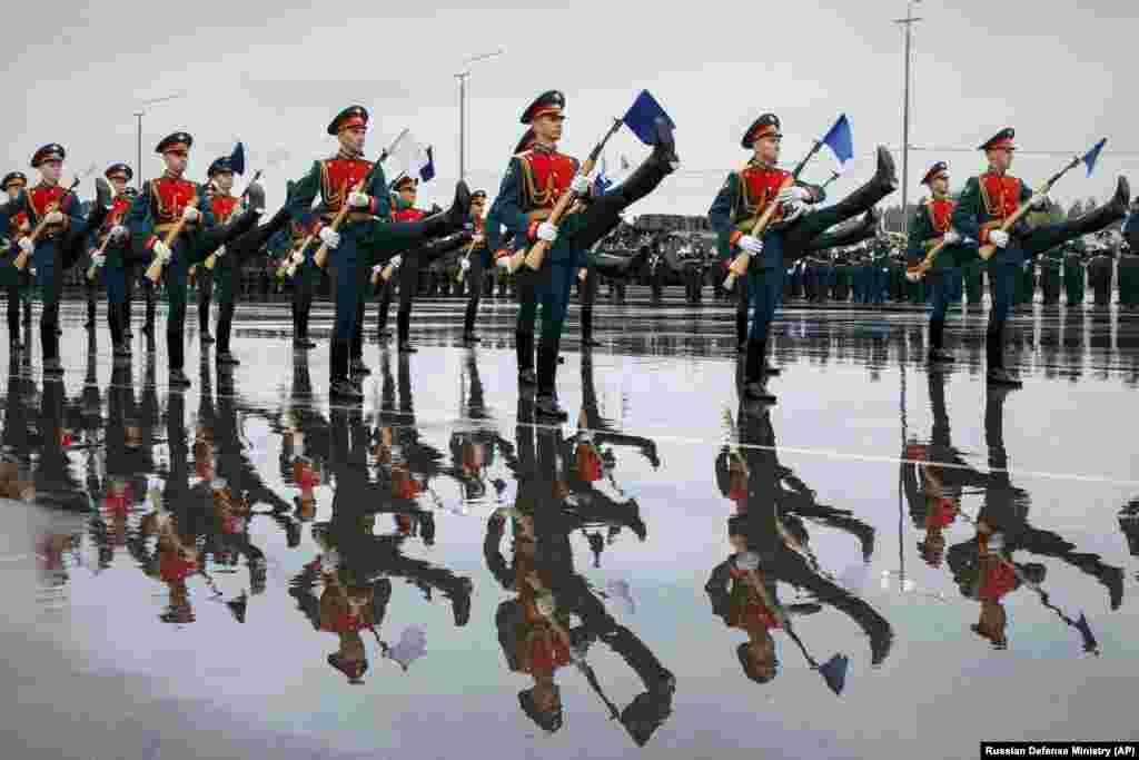 Russian honor guard soldiers perform during the opening ceremony of the Zapad-2021 military exercises at the Mulino training ground in the Nizhny Novgorod region of Russia.