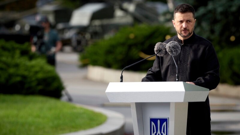 Zelenskyy Vows To 'Not Lose' War With Russia During Independence Day Speech