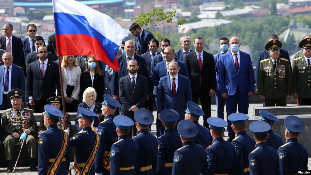 Armenia - Russian soldiers march during an official Armenian ceremony to mark the 76th anniversary of Soviet victory in World War Two, Yerevan, May 9, 2021.