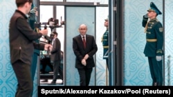 Ресей президенті Владимир Путин Еуразия экономика кеңесіне келген сәт. Астана. 29 мамыр 2026 жыл.