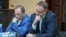 Андрій Єрмак (праворуч) із адвокатом Ігорем Фоміним під час обрання запобіжного заходу, Київ, 12 травня 2026 року