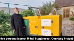 Preotul ortodox român Mihai Stegărescu slujește acum la o biserică românească din Ucraina, după ce 18 ani a ținut slujbe într-o biserică subordonată Bisericii Ortodoxe Ucrainene afiliată Moscovei.