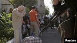 Сепаратисти стережуть українських полонених перед обміном, архівне фото