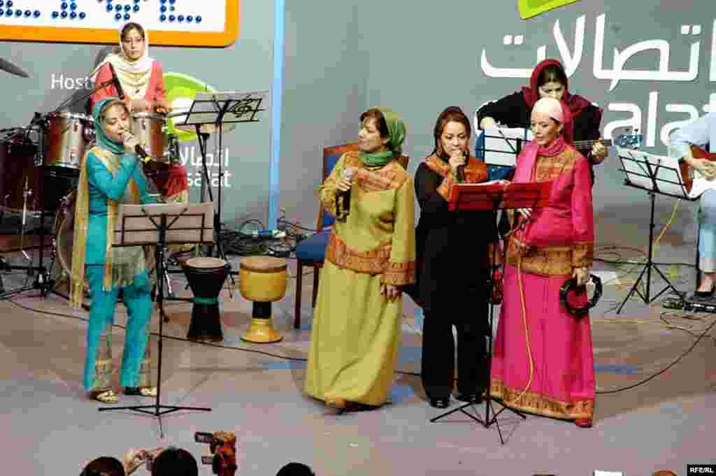 UAE, Darya Music Band, All women Iranian Band based in Iran, 03/31/2007