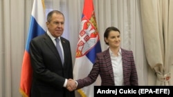 Ana Brnabić, premijerka Srbije, sa Sergejem Lavrovim, šefom diplomatije Rusije, prilikom susreta u Beogradu 22. februara 2018. 