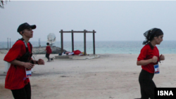 Učesnice maratona na iranskom ostrvu Kiš, 5. decembar 2025.