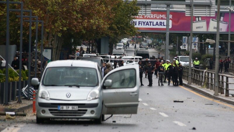 Sulm me bombë pranë ndërtesave ministrore në Ankara